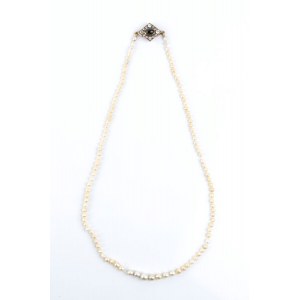 Freshwater pearl necklace with gold and silver clasp