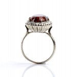 Diamond and quartz gold ring