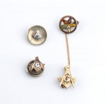 Lot of 3 small brooches