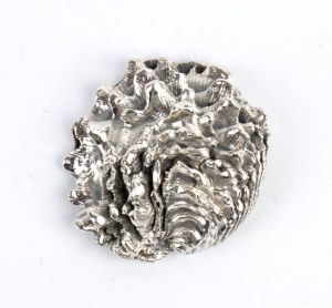 FEDERICO BUCCELLATI, Solid silver shell