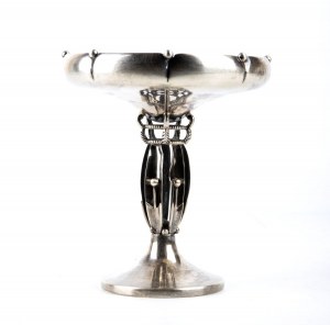 American silver stand