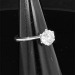 ANELLO SOLITARIO IN ORO 0,5 CT F/VS1 - TF NAT5