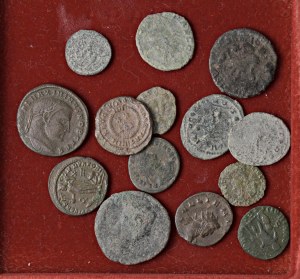 Roman coins Empire - Lots of fourteen Roman coins as per fo...