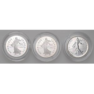 Foreign coins - FRANCIA Lotto di 3 confezioni: 5 franchi 2001...