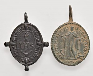 Religious Medals - RELIGIOUS. Pair of oval medals to be cast...