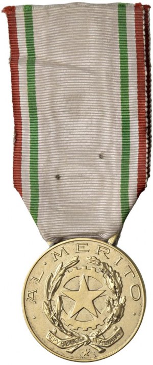 Various medals - ITALIAN RED CROCE - Medal of Merit - M...