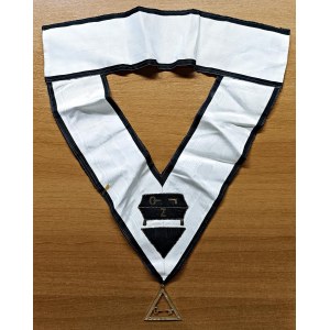 Masonic decorations and objects - MASSONERIA. Collare massonico ricamato a mano...
