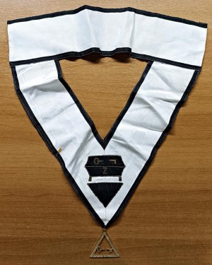 Masonic decorations and objects - MASSONRY. Hand-embroidered Masonic collar...