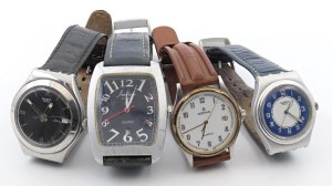 Watches - MULTIPLE LOT -Lot of 5 men's watches- N...