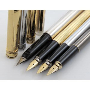 Pens - AURORA -Lotto di 4 Penne Stilografiche- Ricar...
