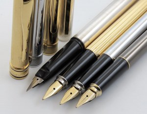 Pens - AURORA -Batch of 4 Fountain Pens- Refill...