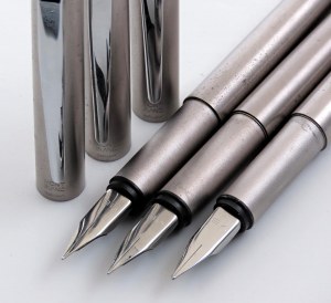 Pens - MONTBLANC -Lot of 3 Fountain Pens vin...