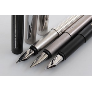 Pens - MONTBLANC -Lotto di 3 Penne Stilografiche vin...