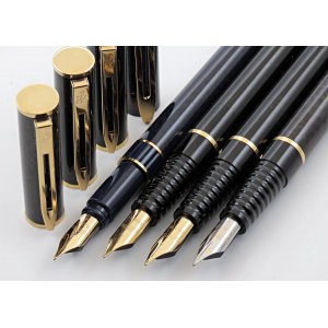 Pens - WATERMAN -Lotto di 4 penne Stilografiche- Cor...