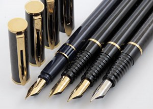 Pens - WATERMAN -Batch of 4 Fountain Pens- Cor...