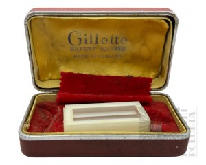 1950s. - Vintage Shaving Razor Box by Shilette