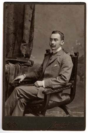 XIX/XX century, Warsaw - Photograph of a Man ; Photographer Jan Mieczkowski