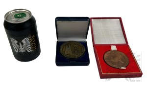 II RP - Two Commemorative Medals: the Medal of the Central Association of Agricultural Wheels, the Medal of 90 Years of the Society of Friends of Prague.