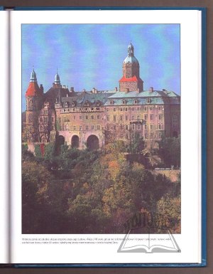 CASTLES, palaces, mansions.