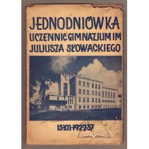 JEDNODNIÓWKA uczennic gimnazjum im. Juljusza Słowackiego.