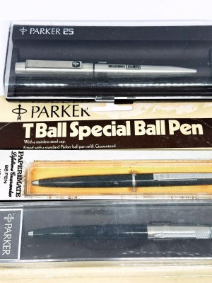 Set of 3 Parker pens in boxes