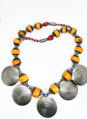 Ethno jasper and howlite necklace