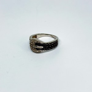 Sterling silver buckle ring with 2 Diamonds (0.02 Ct) and 2 Black Diamonds (0.02 Ct)