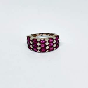 Silver ring with garnets