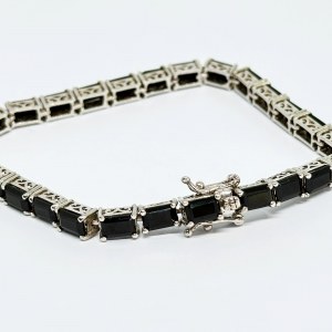 Silver Bracelet with Onyxes