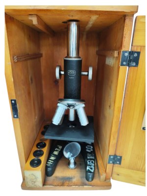PZO 14853 microscope in original box