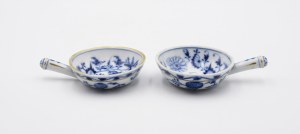MIESNIA, Two wine czars with onion pattern