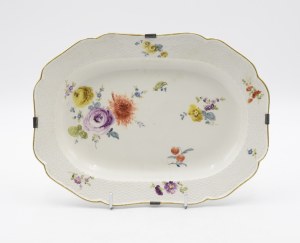 MIESNIA, Platter with floral decoration and basket braid on collar