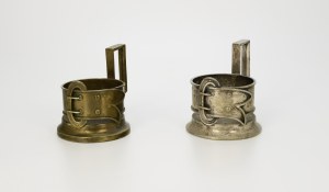 Pair of tea baskets with belt buckle motif (matched)