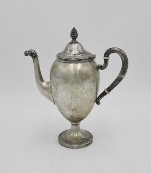Ovid jug with hinged lid in empire type