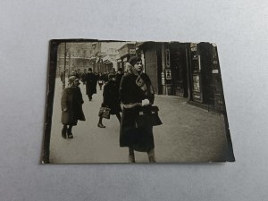 PHOTO OF LIONS, WOMAN, PRE-WAR