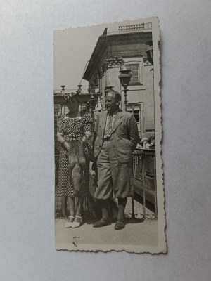PHOTO OF WARSAW BATHROOMS, 1938