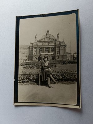 PHOTO OF LIONS, WOMAN, 1931