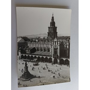 POCZTÓWKA PRL KRAKÓW RYNEK GŁÓWNY SUKIENNICE