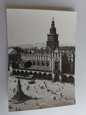 POSTCARD PRL KRAKOW MAIN SQUARE SUKNICE
