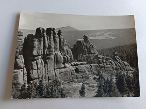 POSTCARD PRL KARKONOSZE GROUP OF ROCKS PILGRIMS IN THE DEPTHS ŚNIEŻKA