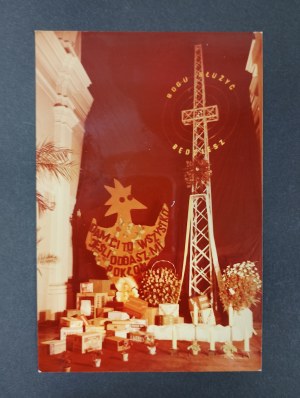 Postcard, altar, crow