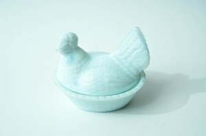 Glass box of chocolates - Hen - small - lattimo - HSG Ząbkowice - with label
