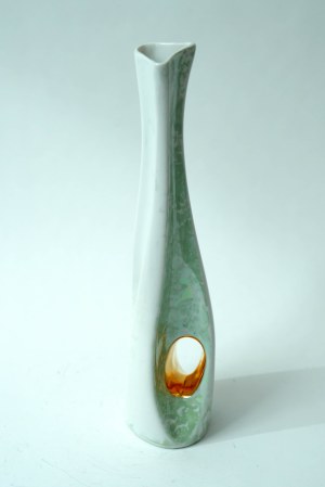Porcelain vase , 