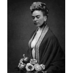 Frida Kahlo (1907-1954), Autoritratto con abito di velluto