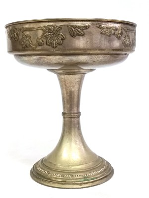 Decorative platter in the form of a cup