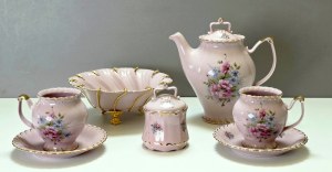 Pink porcelain tea service for 2 persons - Czech Republic 1990s