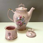 Serwis herbaciany z różowej porcelany na 2 osoby - Czechy lata 90-te