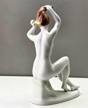 Nude porcelain figurine - combing woman - BUDAPEST AQUINCUM porcelain factory - 1960s