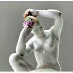 Figurka porcelanowa Akt - kobieta z kwiatem - wytwórni porcelany BUDAPEST AQUINCUM - lata 60-te