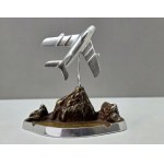 Designerska popielnica z samolotem MIG-15 z czasów Prl -u